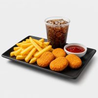 53. 4 Stück Crispy Nuggets mit Pommes