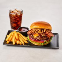 BBQ Knuspriger Bacon Schmiede Burger Menü