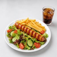 Wurst im Salatbett Menü